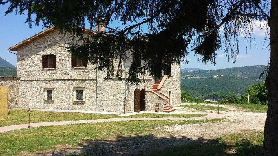 Agriturismo La Commenda-Adults Only Cascia Exterior photo