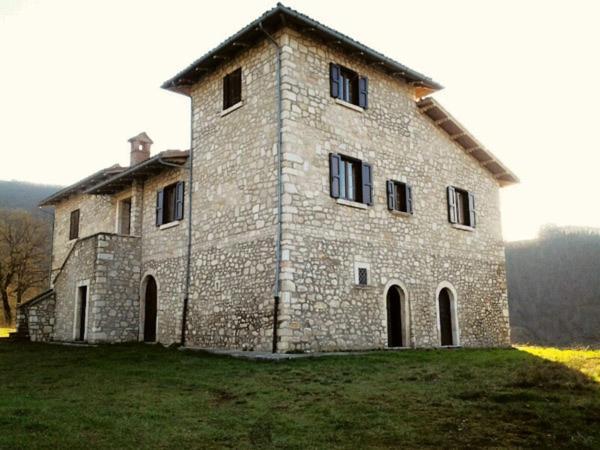Agriturismo La Commenda-Adults Only Cascia Exterior photo