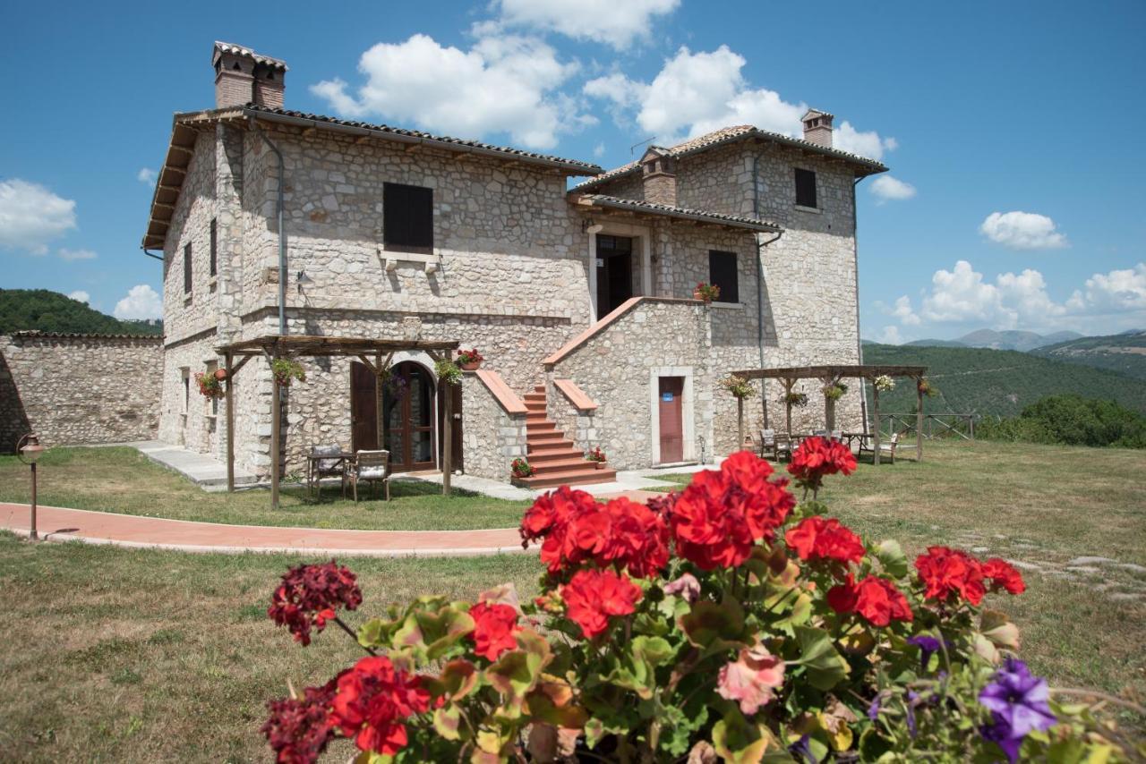 Agriturismo La Commenda-Adults Only Cascia Exterior photo
