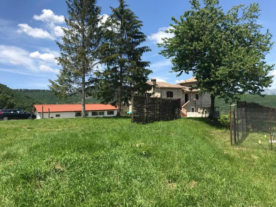 Agriturismo La Commenda-Adults Only Cascia Exterior photo