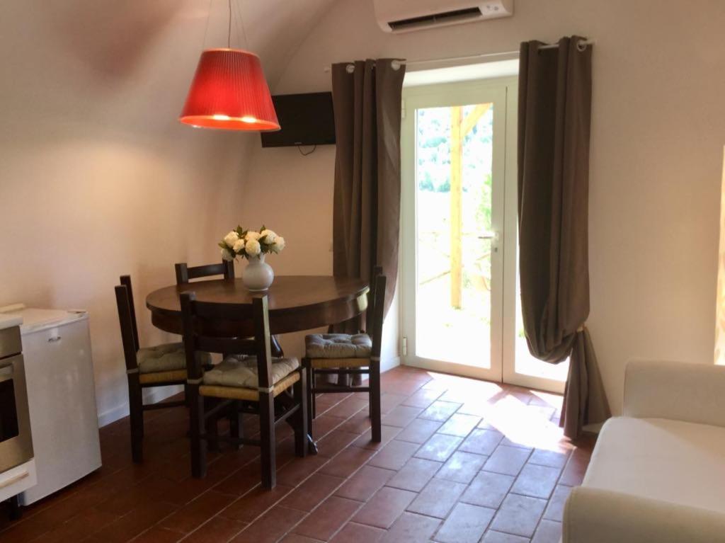 Agriturismo La Commenda-Adults Only Cascia Exterior photo