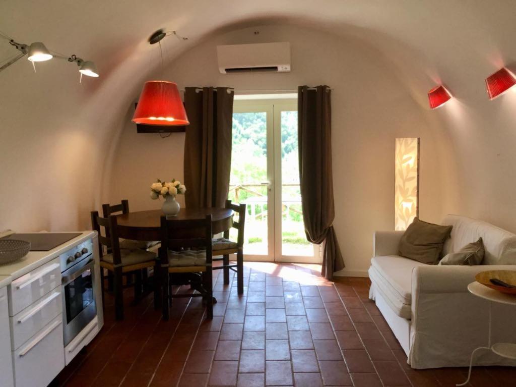 Agriturismo La Commenda-Adults Only Cascia Exterior photo